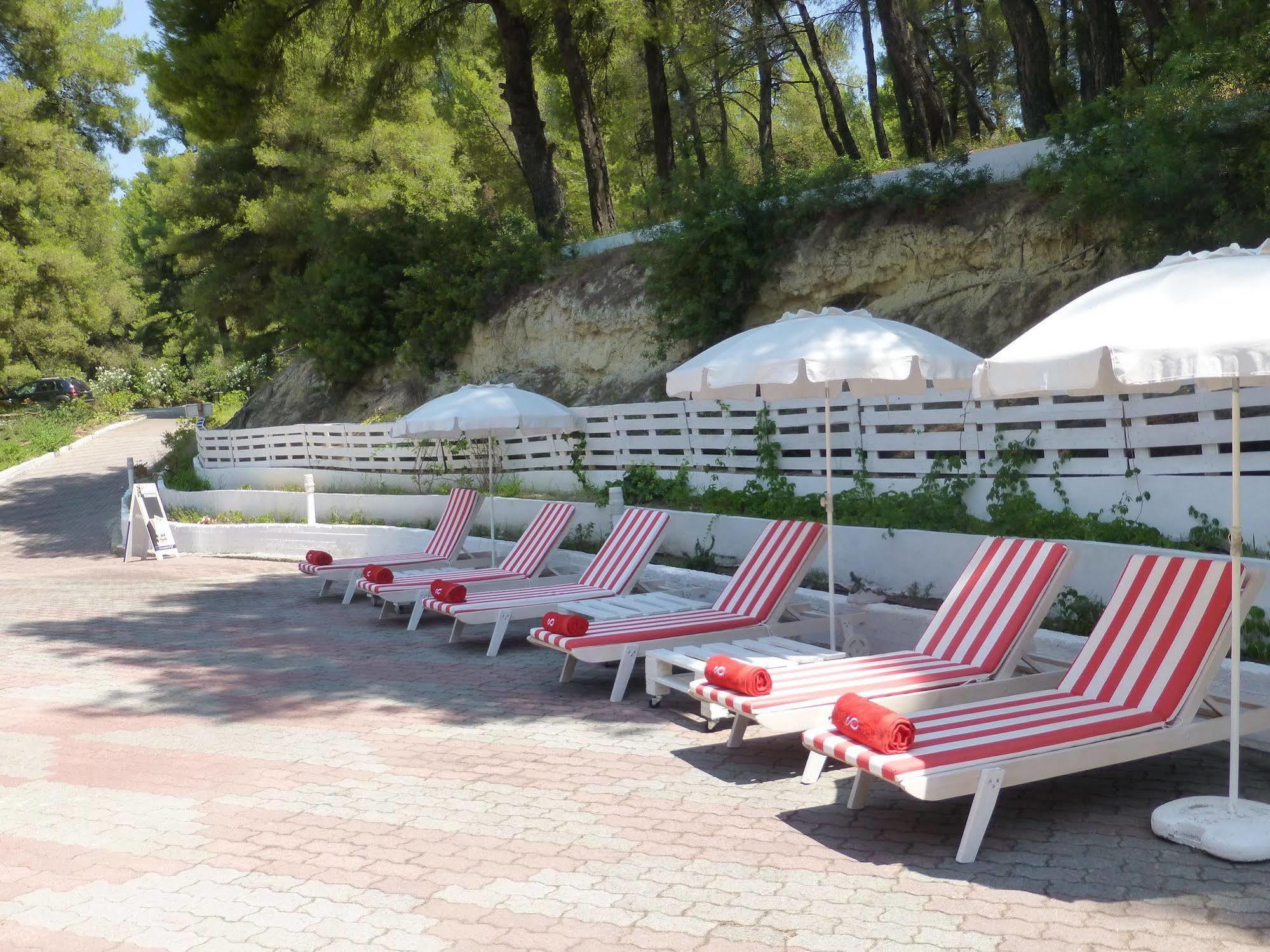 Dryades Hotel Siviri Exterior foto